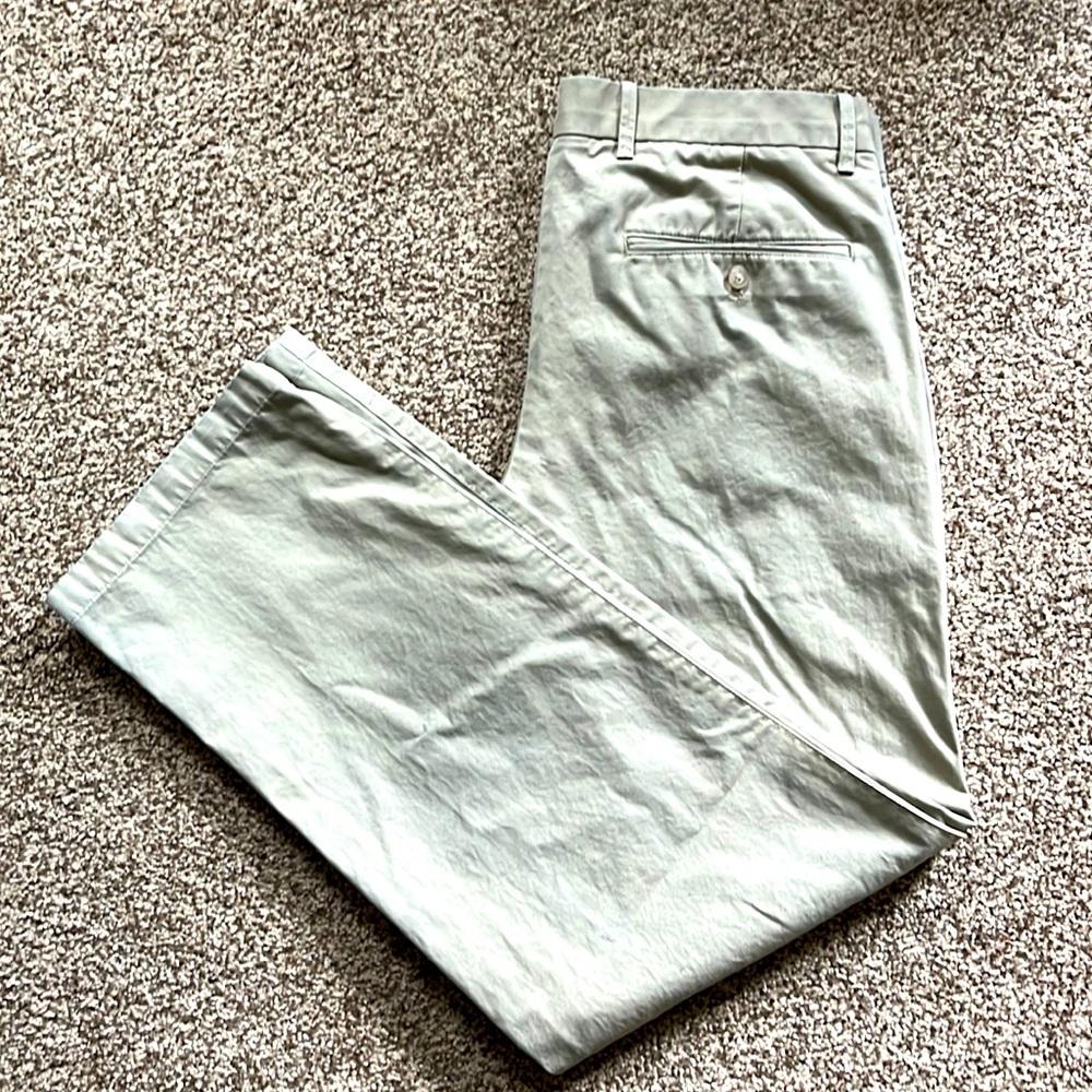 Gap Men’s Pants - size 34 x 32 Relaxed Fit